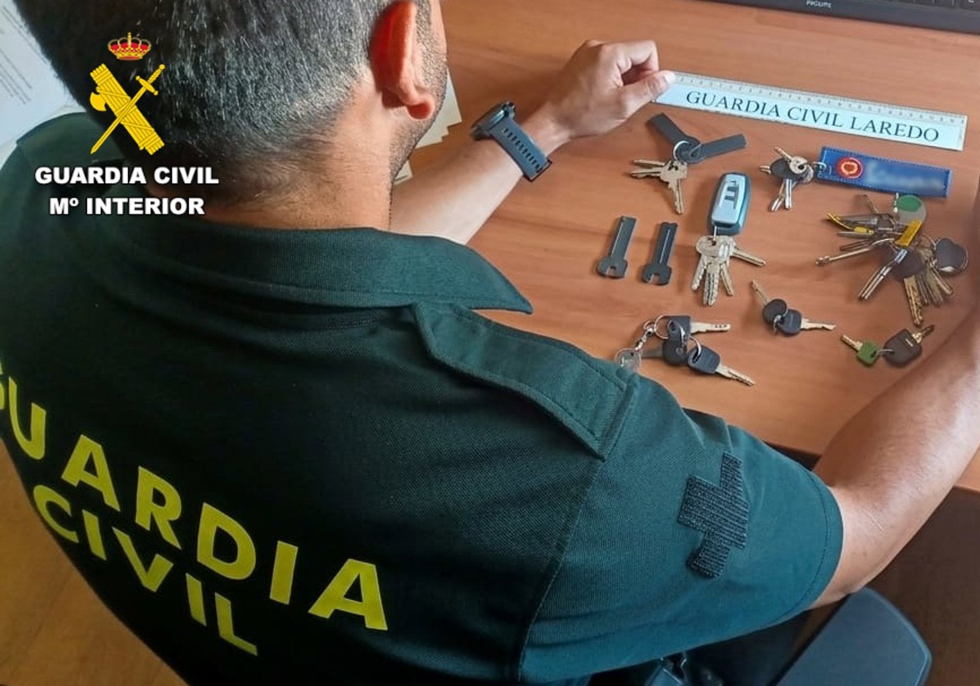 Detenidos dos jóvenes por robar el mismo coche dos veces en una semana en Colindres Detenidos dos jóvenes por robar el mismo coche dos veces en una semana en Colindres