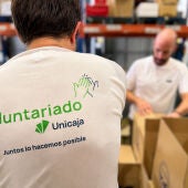 Voluntarios de Unicaja colaboran con Bancosol y participan en el envío de material para más de 10.000 niños de Honduras