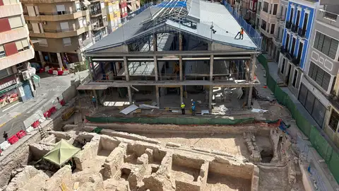 Progreso de las obras de rehabilitación y reurbanización del Mercado Central. Progreso de las obras de rehabilitación y reurbanización del Mercado Central.