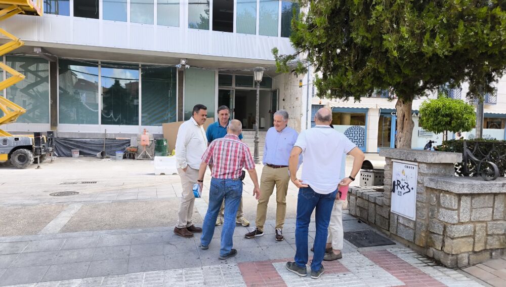 Cañizares ha visitado las obras en la Casa de la Cultura
