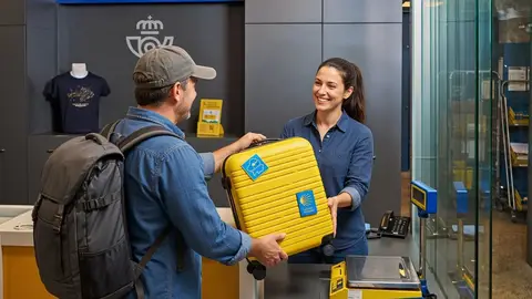 65 oficinas de Correos en la provincia de Málaga siguen facilitando las vacaciones con soluciones para viajar, gestionar dinero y proteger la correspondencia 65 oficinas de Correos en la provincia de Málaga siguen facilitando las vacaciones con soluciones para viajar, gestionar dinero y proteger la correspondencia