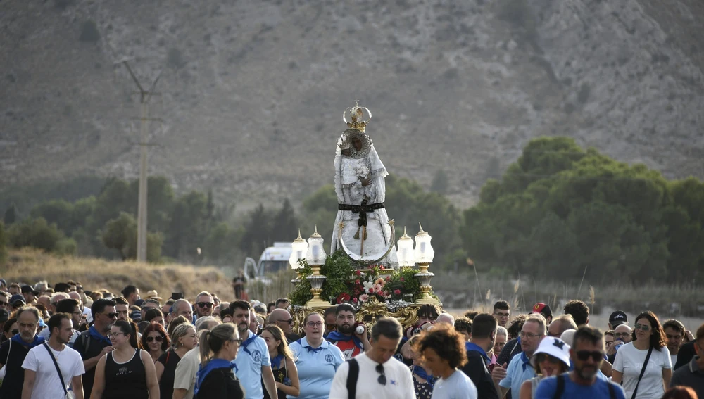 El traslado en romería de la patrona de Villena El traslado en romería de la patrona de Villena
