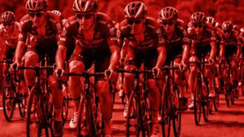 La Vuelta recorrerá este domingo varios municipios de la Marina Baixa La Vuelta recorrerá este domingo varios municipios de la Marina Baixa