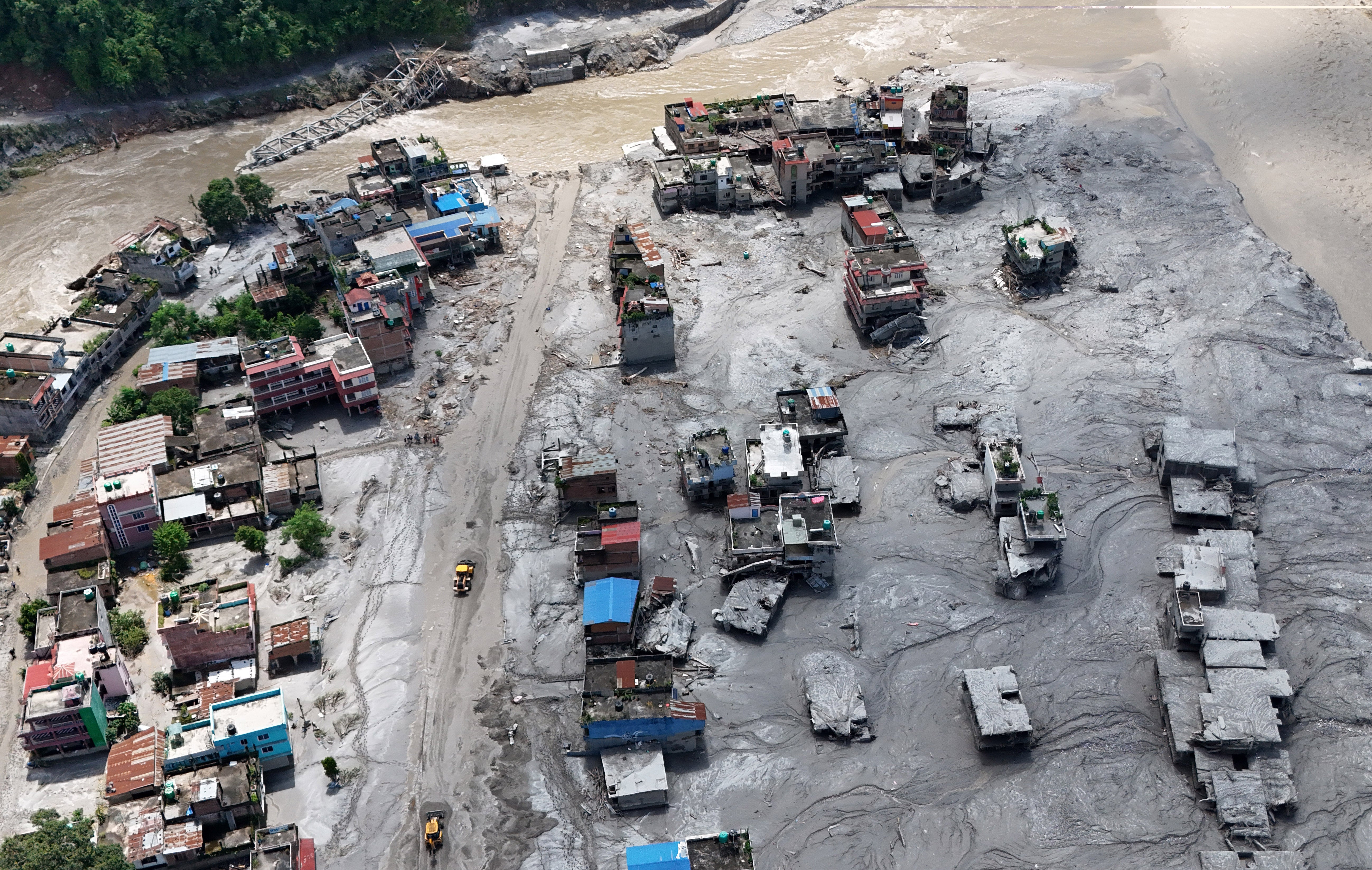 Las autoridades de Nepal elevan a cerca de 470 los muertos en la riada del el norte del país Las autoridades de Nepal elevan a cerca de 470 los muertos en la riada del el norte del país