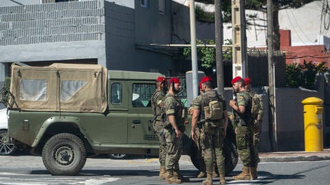 Grupo de militares en Ceuta.