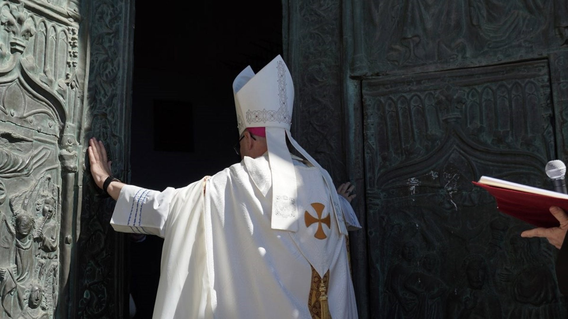Comienza el Año Jubilar Guadalupense con la apertura de la Puerta Santa del Monasterio de Guadalupe Comienza el Año Jubilar Guadalupense con la apertura de la Puerta Santa del Monasterio de Guadalupe