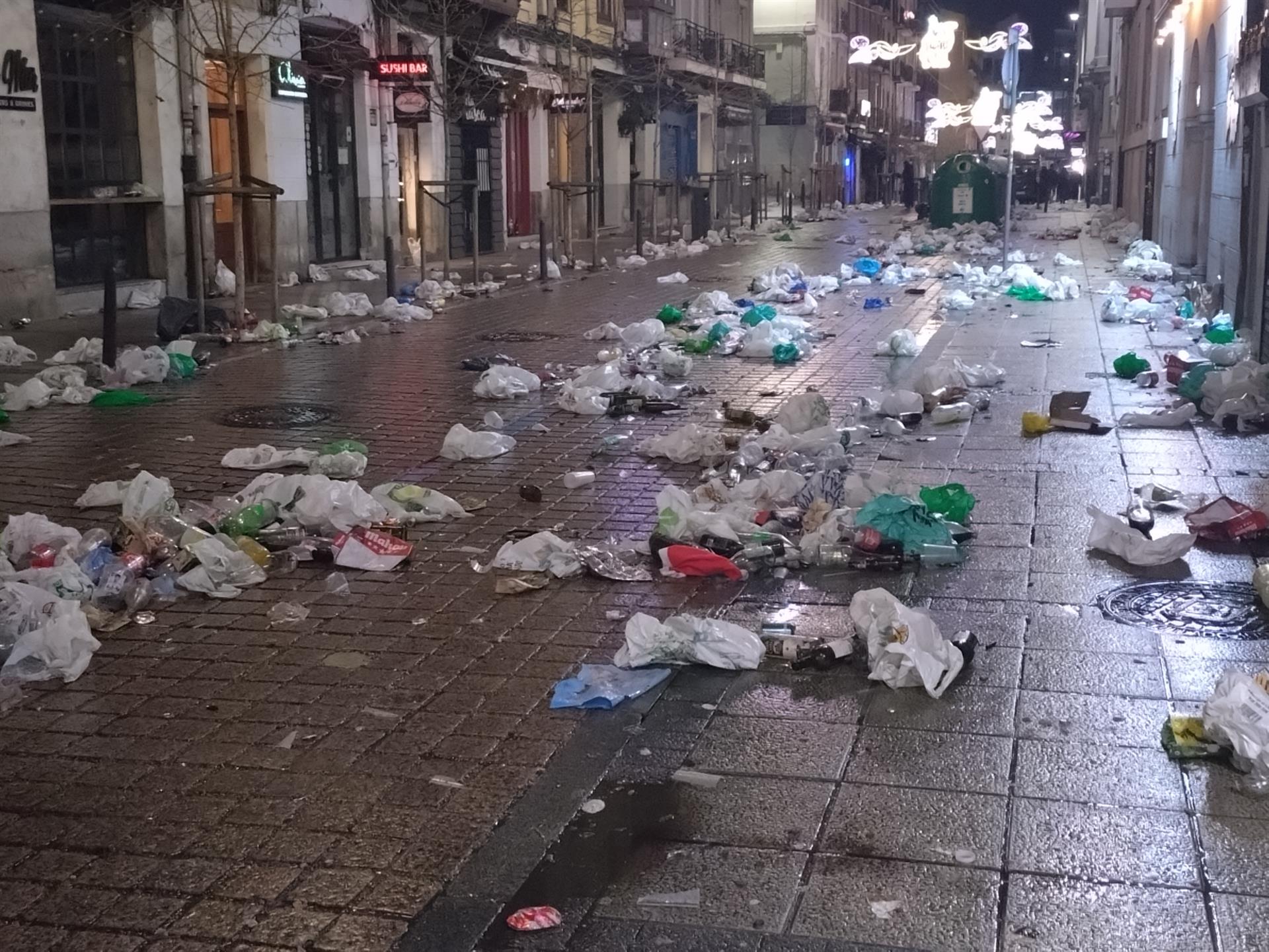 Cinco asociaciones de vecinos de Santander denuncian el "deterioro" de la ciudad Cinco asociaciones de vecinos de Santander denuncian el "deterioro" de la ciudad