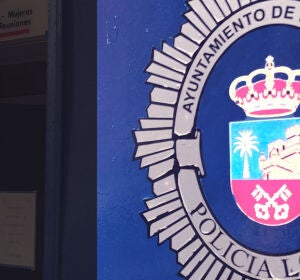 Un veh&iacute;culo colisiona contra una terraza en Don Benito y dos personas precisan atenci&oacute;n sanitaria