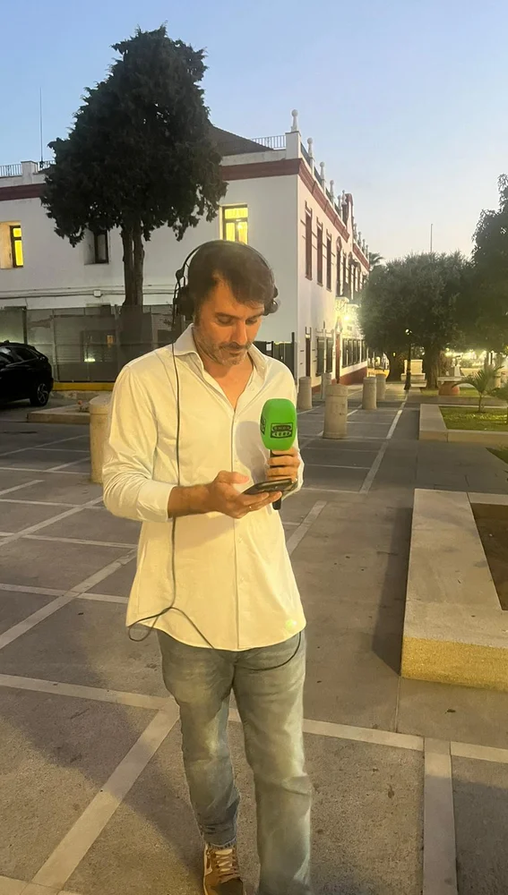 Rafa Latorre realiza el especial Más de uno desde Ceuta/ Rafa Sanz del Río Rafa Latorre realiza el especial Más de uno desde Ceuta/ Rafa Sanz del Río