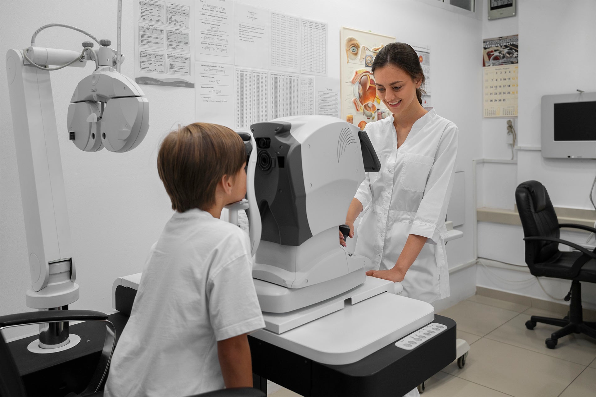 Ópticos-optometristas andaluces recomiendan revisar la visión de los escolares antes y durante el curso lectivo para detectar a tiempo posibles problemas visuales Ópticos-optometristas andaluces recomiendan revisar la visión de los escolares antes y durante el curso lectivo para detectar a tiempo posibles problemas visuales
