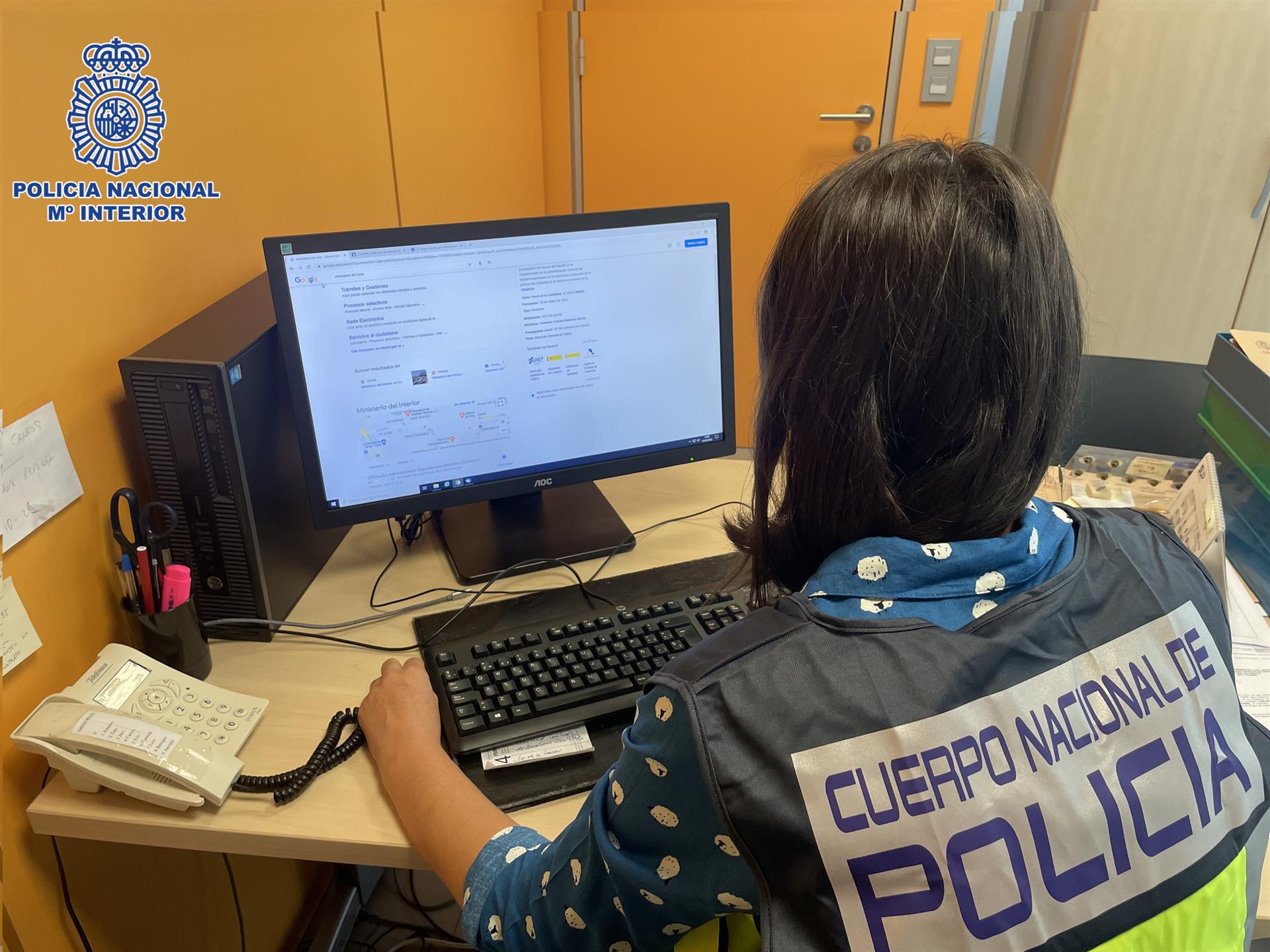 Detenido en Madrid por estafar 1.550 euros a un vecino de Badajoz haciéndose pasar por su entidad bancaria Detenido en Madrid por estafar 1.550 euros a un vecino de Badajoz haciéndose pasar por su entidad bancaria