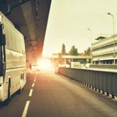 APETAM Y EL AEROPUERTO DE MÁLAGA REFUERZAN SU COLABORACIÓN PARA MEJORAR EL TRASLADO DE LOS VIAJEROS QUE LLEGAN A LA COSTA DEL SOL APETAM Y EL AEROPUERTO DE MÁLAGA REFUERZAN SU COLABORACIÓN PARA MEJORAR EL TRASLADO DE LOS VIAJEROS QUE LLEGAN A LA COSTA DEL SOL