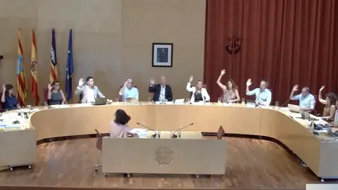 Momento de la votación a favor el PP y PSOE Momento de la votación a favor el PP y PSOE