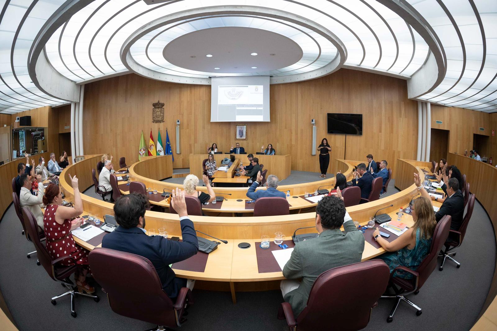 La Diputación de Granada moviliza 840.000 euros para acelerar la vuelta a casa de las familias desalojadas por los terremotos La Diputación de Granada moviliza 840.000 euros para acelerar la vuelta a casa de las familias desalojadas por los terremotos