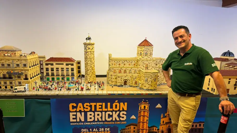Seve Fernández, autor de Castellón en Bricks. Seve Fernández, autor de Castellón en Bricks.