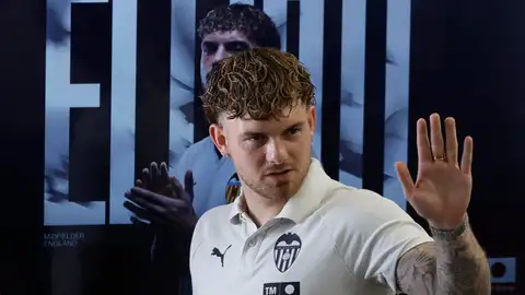 Elliott: “Devolver al Valencia a Europa puede ser posible con ganas, hambre y motivación” Elliott: “Devolver al Valencia a Europa puede ser posible con ganas, hambre y motivación”