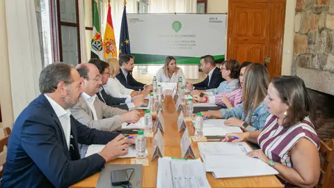 La Junta destina más de 10 millones de euros a recuperar las zonas afectadas por los incendios y reforzar la prevención La Junta destina más de 10 millones de euros a recuperar las zonas afectadas por los incendios y reforzar la prevención