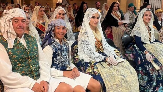 Falleras Mayores y presidentes de Carcaixent