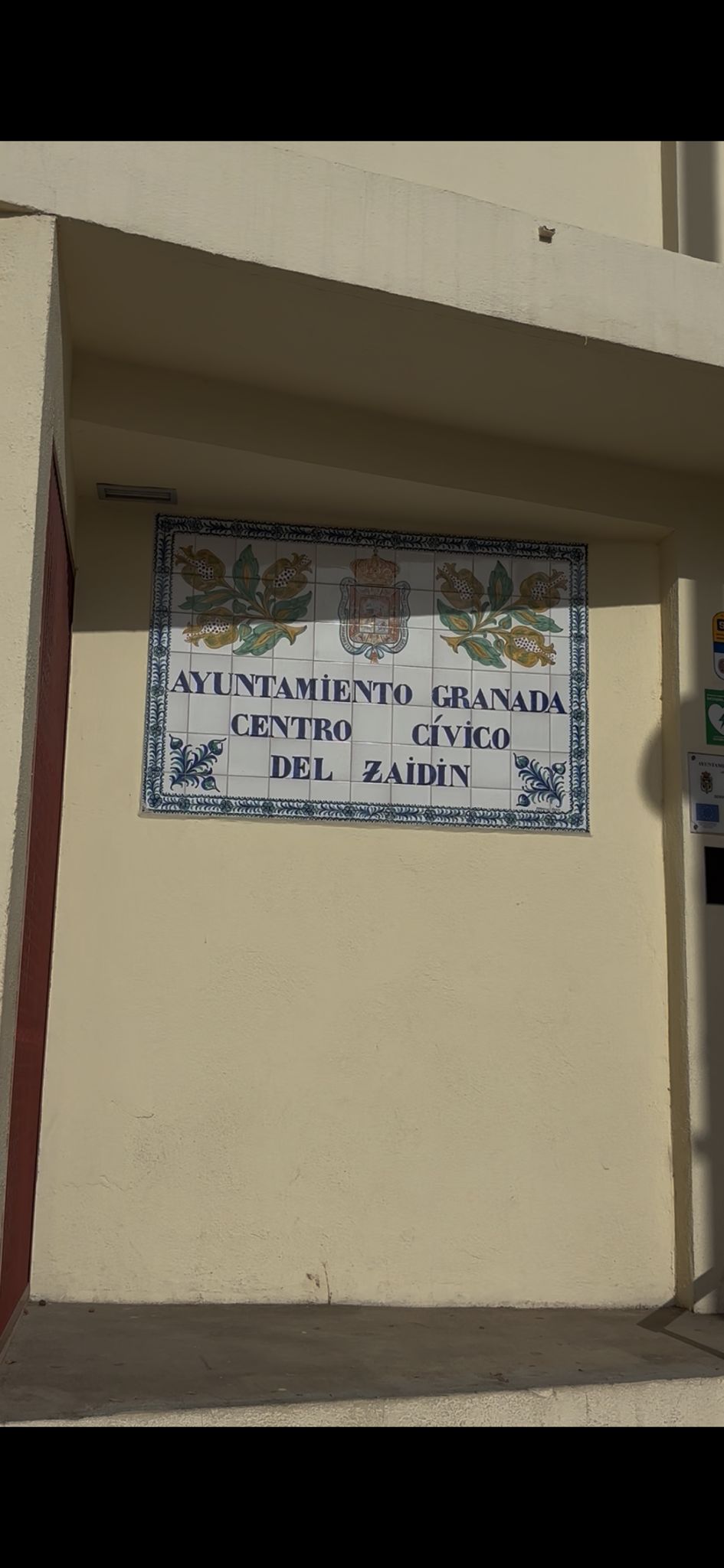Más de 1.700 personas ya han acudido a la oficina de atención a los afectados por los terremotos en Granada Más de 1.700 personas ya han acudido a la oficina de atención a los afectados por los terremotos en Granada
