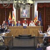Pleno municipal extraordinario del Ayuntamiento de Elche para mostrar el apoyo a Ceuta.
