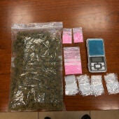 La Guardia Civil detiene a dos personas por tráfico de drogas tras localizar cocaína rosa y marihuana en un vehículo en la A-3