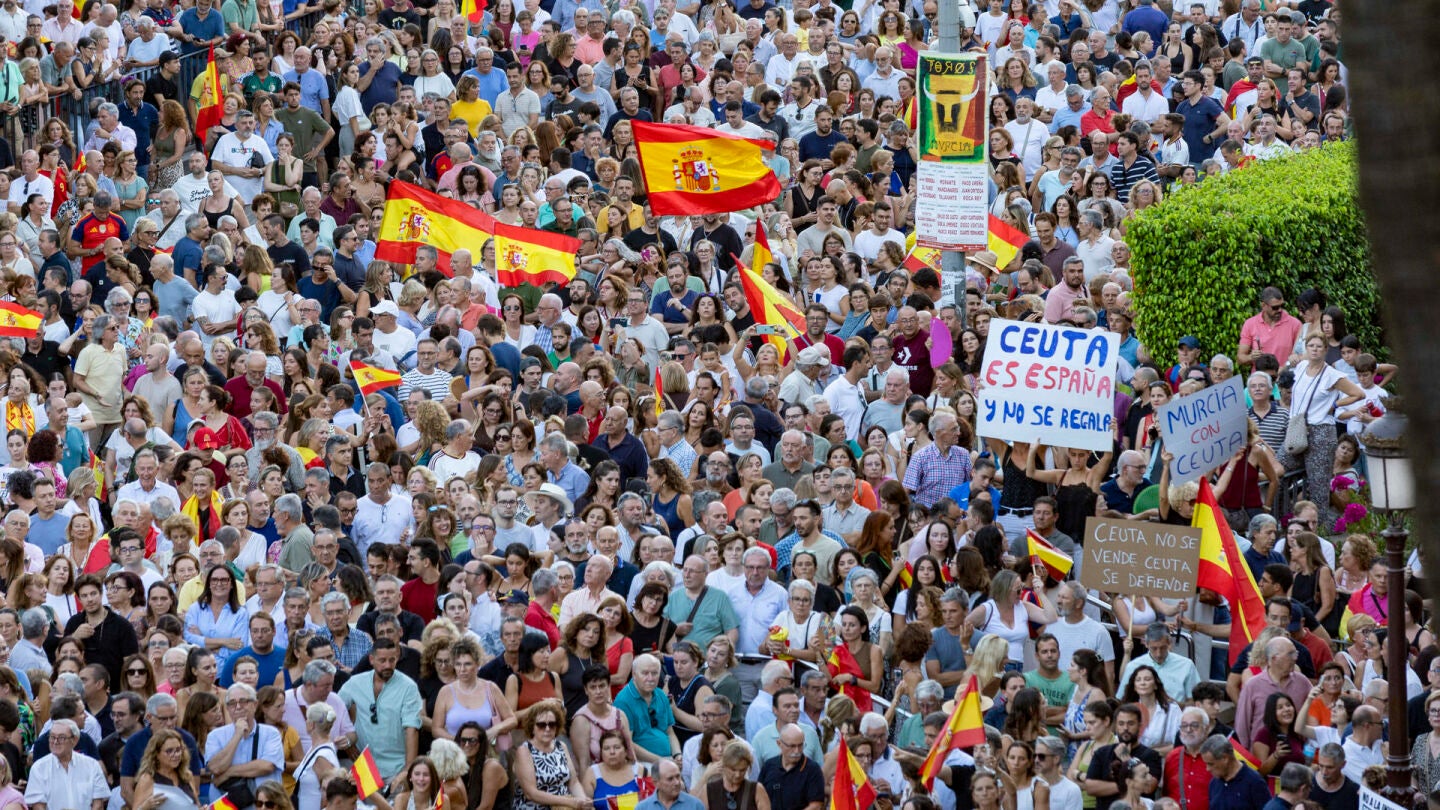 Imagen a&eacute;rea de la manifestaci&oacute;n en apoyo a Ceuta en Murcia