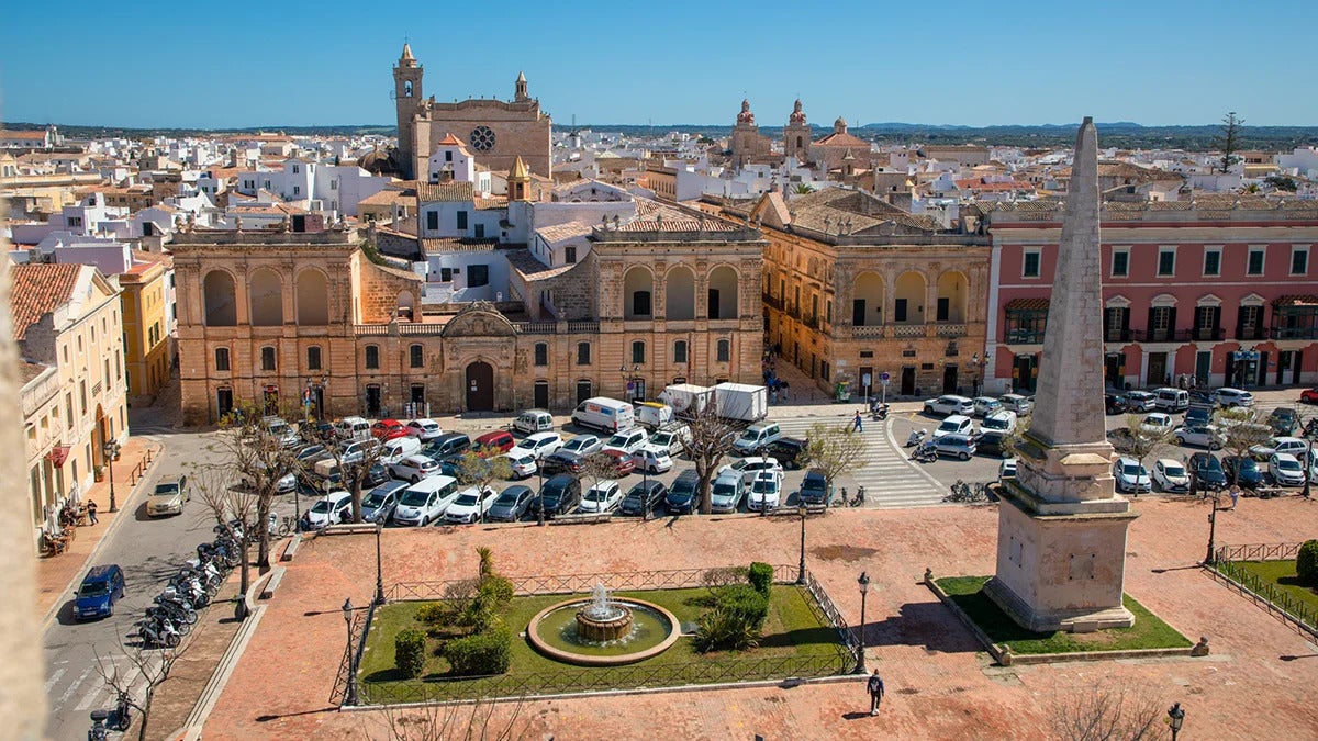 Ciutadella pierde su última oportunidad judicial para mantener peatonalizada la plaza del Born Ciutadella pierde su última oportunidad judicial para mantener peatonalizada la plaza del Born