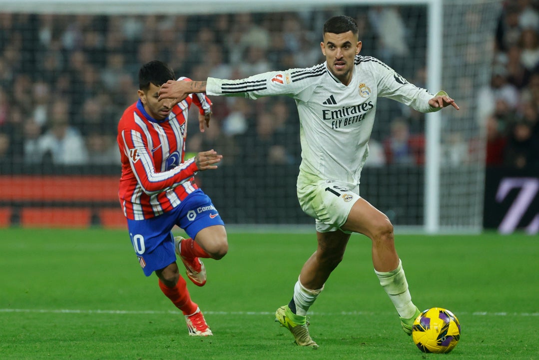 Cerrado el mercado de fichajes: Ceballos se va al Betis y Julián se queda en el Atlético Cerrado el mercado de fichajes: Ceballos se va al Betis y Julián se queda en el Atlético