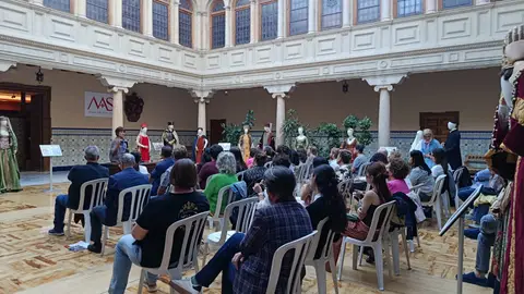 Teruel acoge un congreso sobre la indumentaria histórica Teruel acoge un congreso sobre la indumentaria histórica