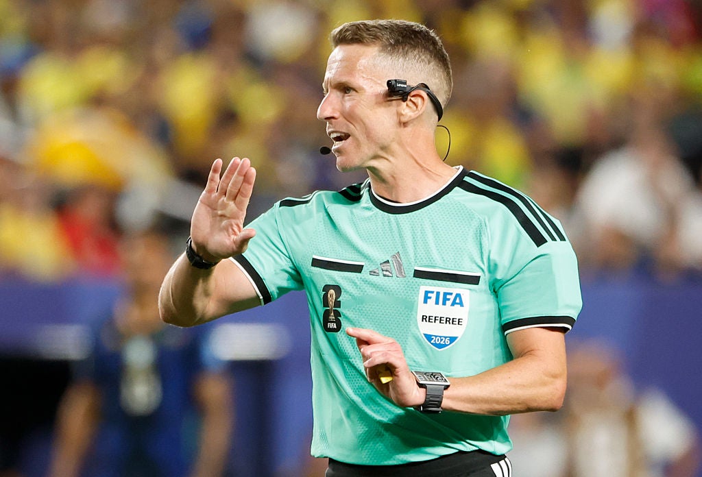Edu Pidal: "Solo un árbitro nos representó en el pasado Mundial y esto solo se entiende como un castigo de FIFA por el Caso Negreira" Edu Pidal: "Solo un árbitro nos representó en el pasado Mundial y esto solo se entiende como un castigo de FIFA por el Caso Negreira"