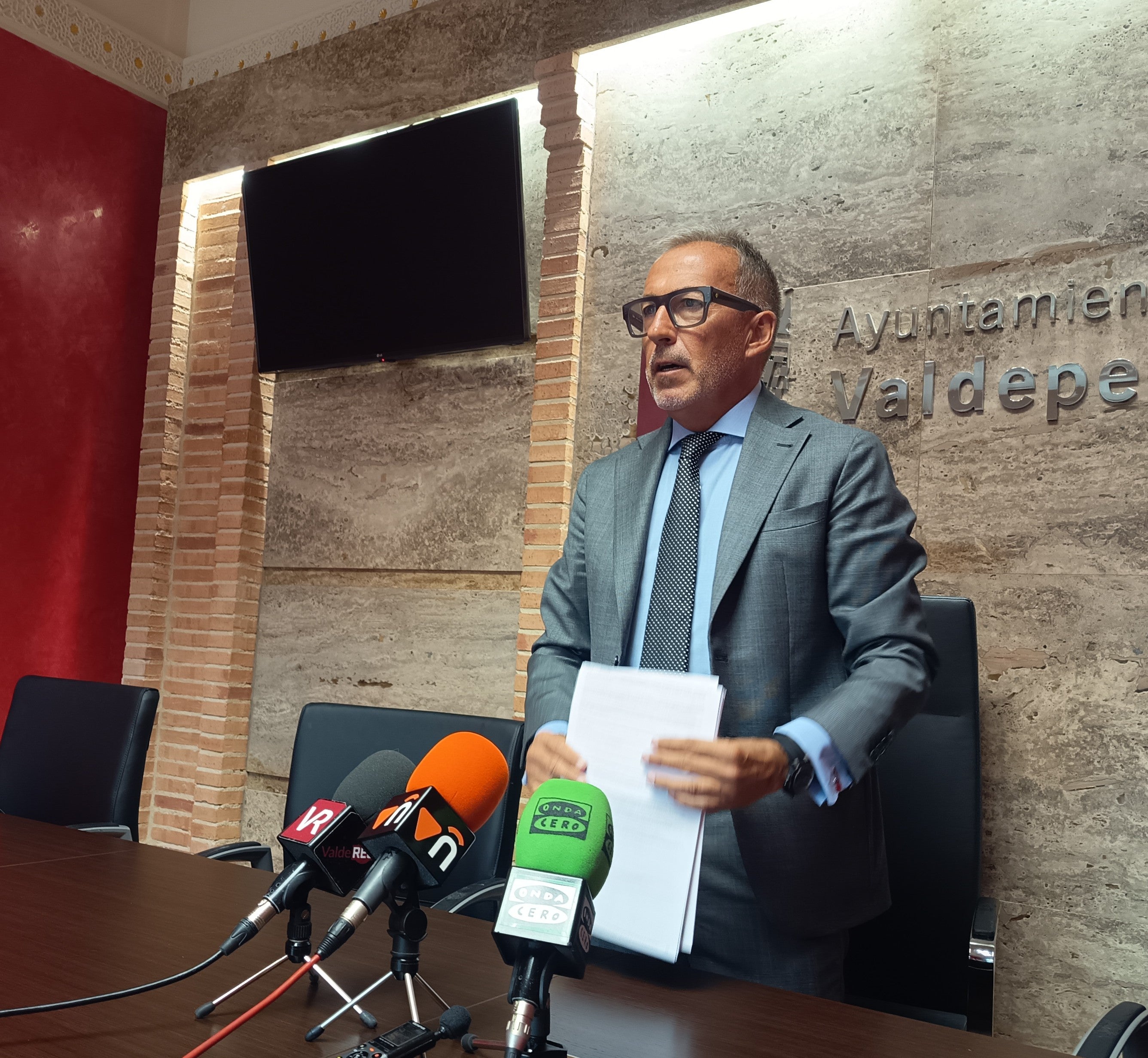El Gobierno municipal de Valdepeñas da cumplimiento a la sentencia que obliga a incluir en el Pleno una moción presentada por UxV El Gobierno municipal de Valdepeñas da cumplimiento a la sentencia que obliga a incluir en el Pleno una moción presentada por UxV