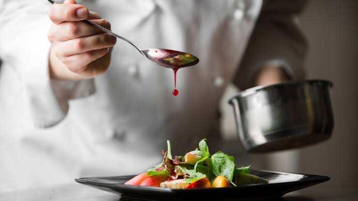 El informador y el crítico gastronómico, ¿hacen lo mismo? Tony Pérez destaca la importancia de entender y valorar los alimentos El informador y el crítico gastronómico, ¿hacen lo mismo? Tony Pérez destaca la importancia de entender y valorar los alimentos
