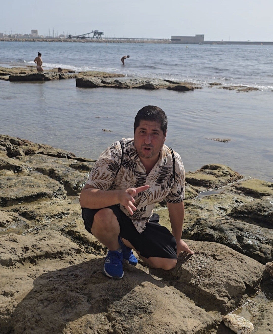 El historiador Sergio Boj solicita declarar Bien de Interés Cultural la antigua cantera junto a la playa de Los Náufragos El historiador Sergio Boj solicita declarar Bien de Interés Cultural la antigua cantera junto a la playa de Los Náufragos