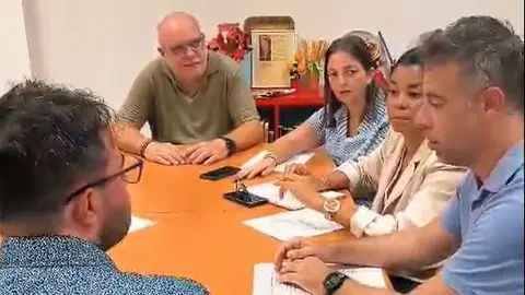 El PSPV llevará a Les Corts las denuncias de la asociación de enfermedades raras de la Marina Baixa ante la “pasividad” de Sanitat El PSPV llevará a Les Corts las denuncias de la asociación de enfermedades raras de la Marina Baixa ante la “pasividad” de Sanitat