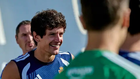 Sangalli ya es uno más junto al grupo Sangalli ya es uno más junto al grupo