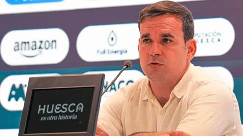 Javier Sanz de Arce hacía balance del verano en el club oscense Javier Sanz de Arce hacía balance del verano en el club oscense