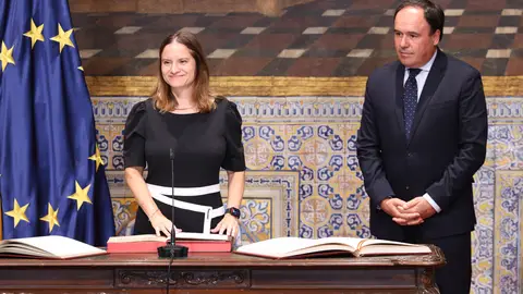 La nueva presidenta de la Acadèmia Valenciana de la Llengua, Maria Àngels Francés, toma posesión del cargo ante la presencia del president de la Generalitat, Juanfran Pérez Llorca La nueva presidenta de la Acadèmia Valenciana de la Llengua, Maria Àngels Francés, toma posesión del cargo ante la presencia del president de la Generalitat, Juanfran Pérez Llorca