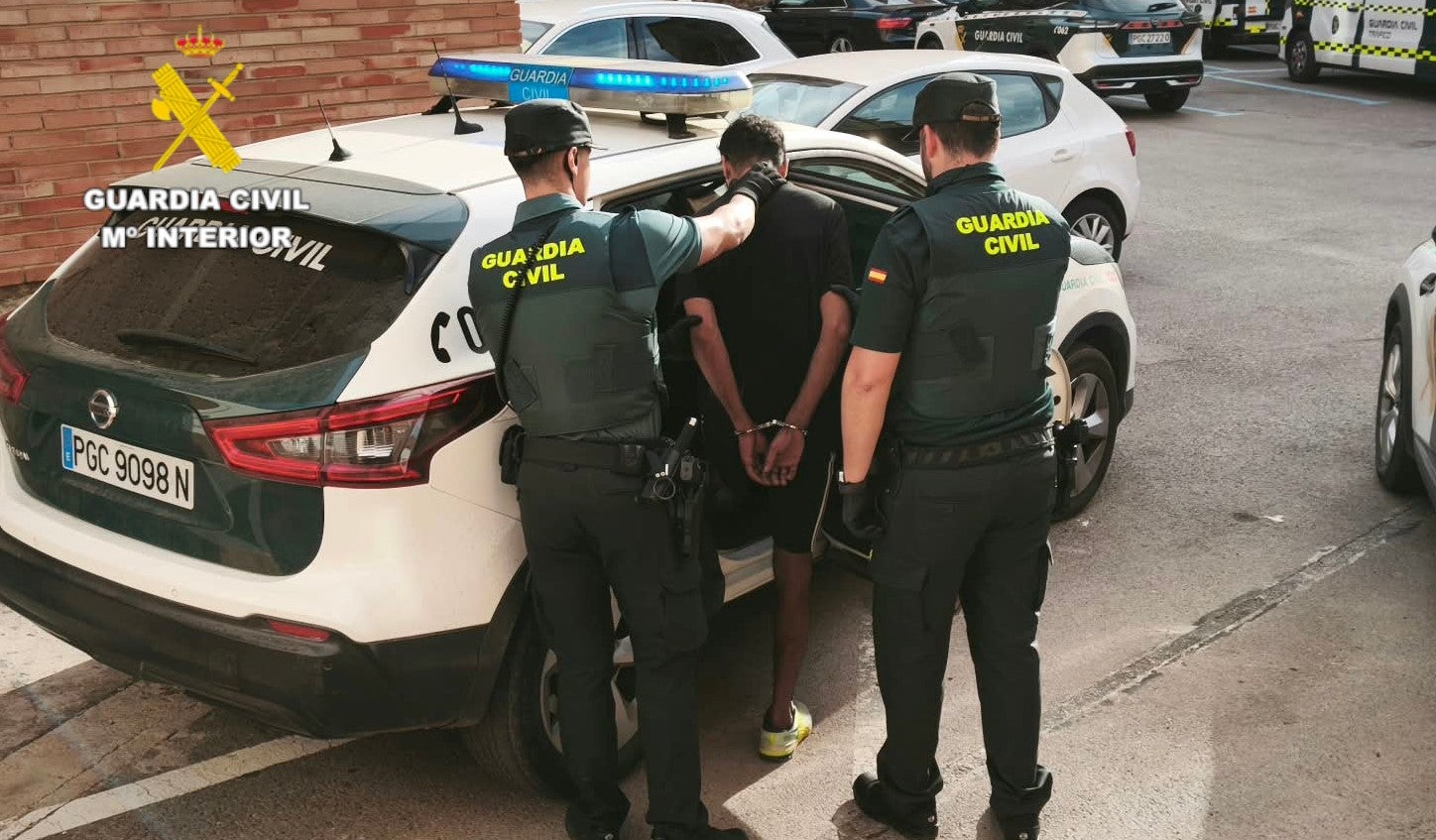 Detenido un hombre de 31 años por tres robos con fuerza en establecimientos de Benicarló Detenido un hombre de 31 años por tres robos con fuerza en establecimientos de Benicarló