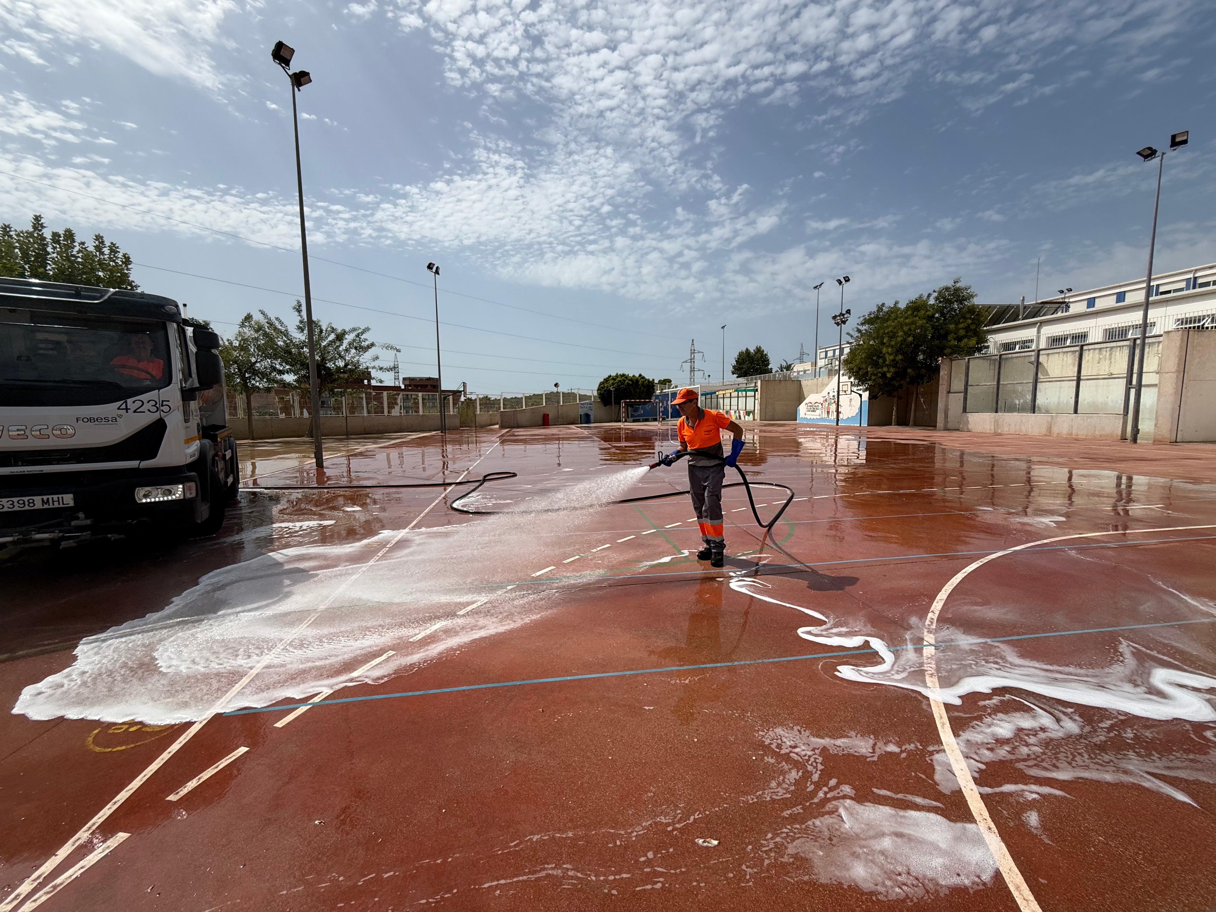 La Nucía invierte 140.000 € en la puesta “a punto” de los centros escolares La Nucía invierte 140.000 € en la puesta “a punto” de los centros escolares