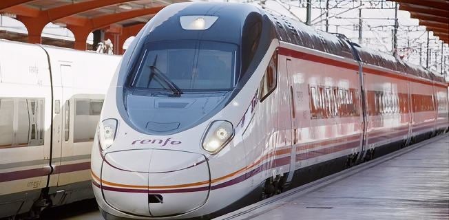 Renfe acerca el tren a los ciudadanos con visitas, jornadas de puertas abiertas y una yincana Renfe acerca el tren a los ciudadanos con visitas, jornadas de puertas abiertas y una yincana