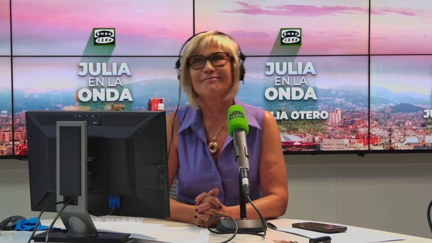 Julia Otero: "Vivimos en un mundo dalt&oacute;nico, no para los colores, pero s&iacute; para la verdad y la mentira"