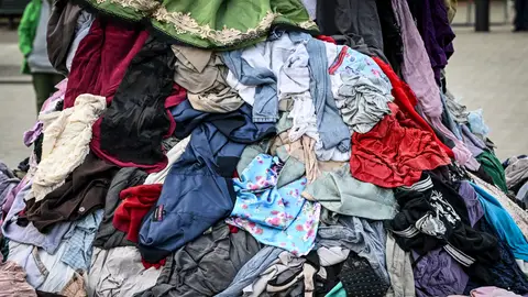 El fin de la moda de 'usar y tirar' de las marcas fast fashion: las grandes marcas ya no podrán deshacerse del stock no vendido El fin de la moda de 'usar y tirar' de las marcas fast fashion: las grandes marcas ya no podrán deshacerse del stock no vendido