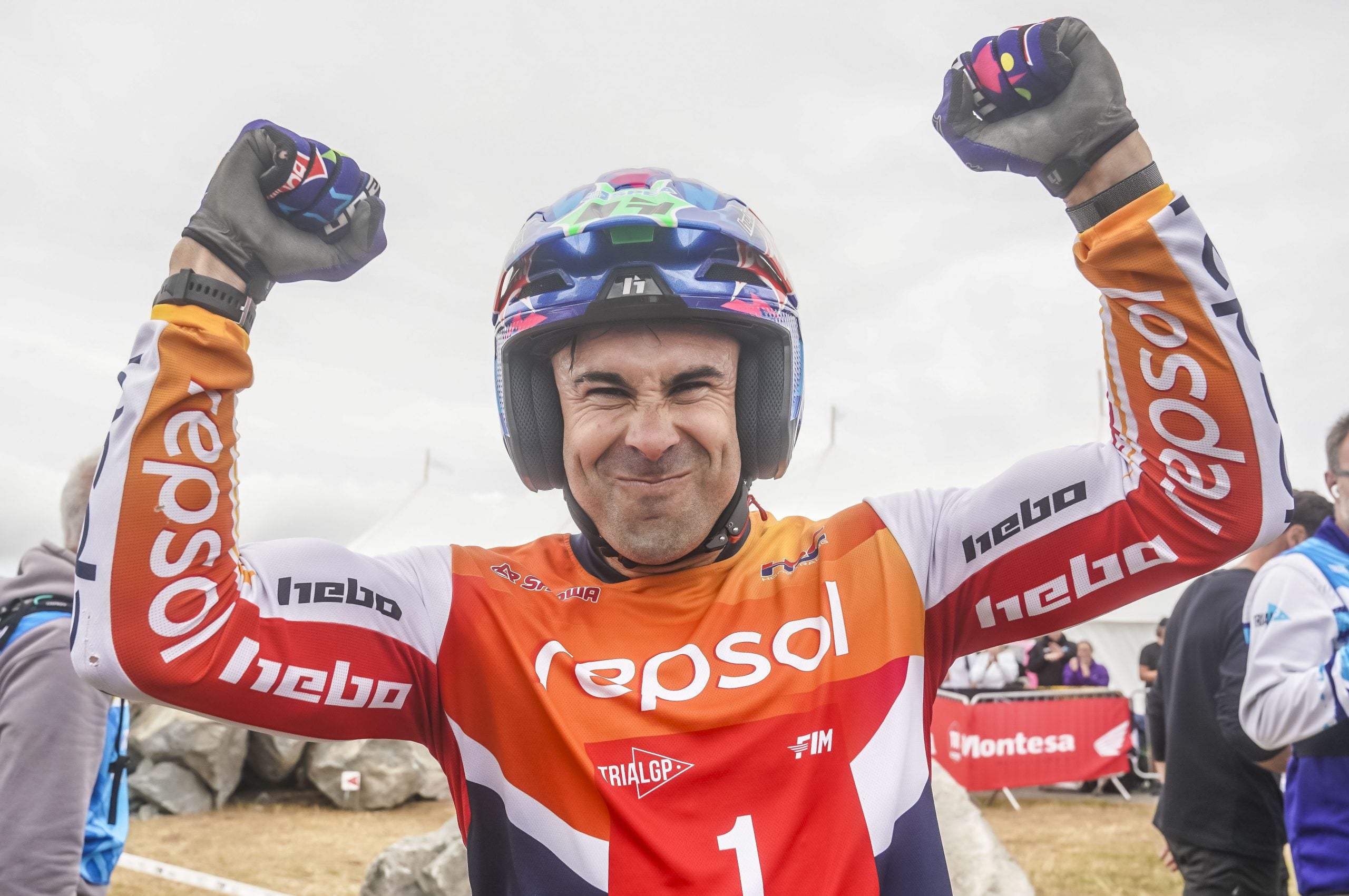Toni Bou celebra la victoria Toni Bou celebra la victoria