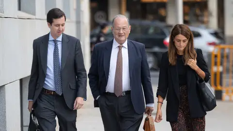 Zapatero’s lawyer, Moreno Catena, on his arrival at the National High Court on 7 September 2026 in Madrid, Spain. Zapatero’s lawyer, Moreno Catena, on his arrival at the National High Court on 7 September 2026 in Madrid, Spain.