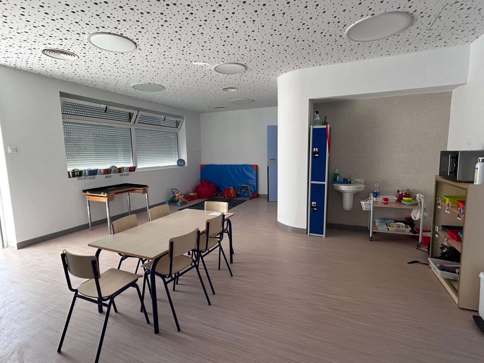 El CEE Virgen de la Luz de Elche afronta el inicio del curso escolar en sus nuevas instalaciones El CEE Virgen de la Luz de Elche afronta el inicio del curso escolar en sus nuevas instalaciones