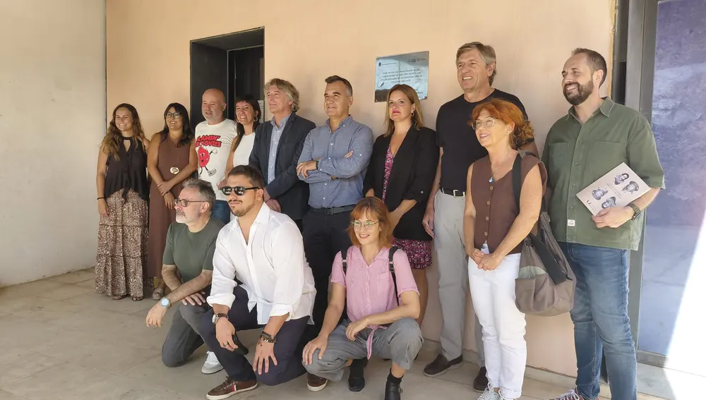 Los participantes en la presentación Los participantes en la presentación