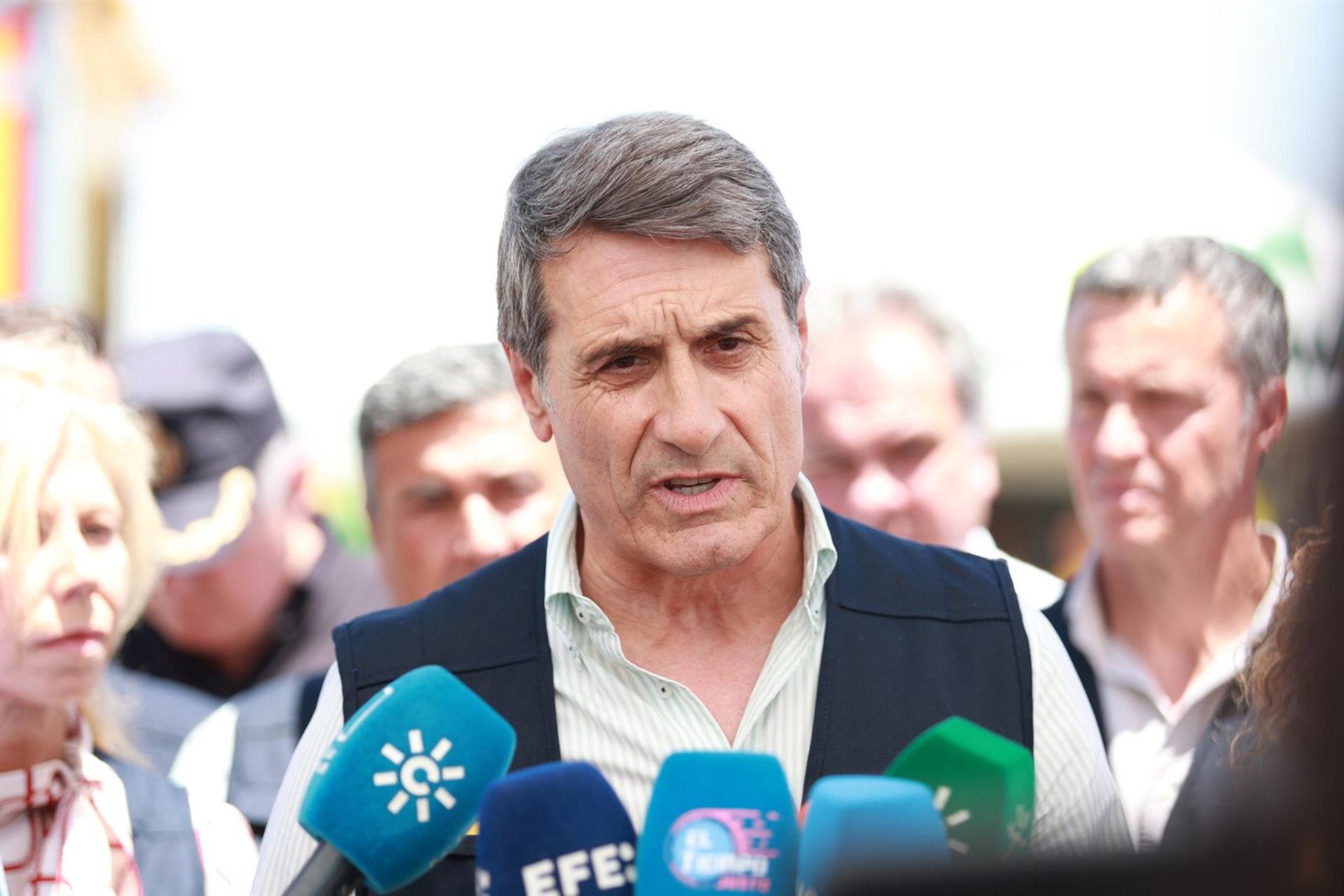 Pedro Fernández, sobre la ausencia de Moreno en Granada tras los terremotos: "Me parece una falta de respeto" Pedro Fernández, sobre la ausencia de Moreno en Granada tras los terremotos: "Me parece una falta de respeto"