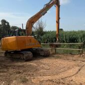 Trabajos de limpieza del Júcar en Albalat de La Ribera