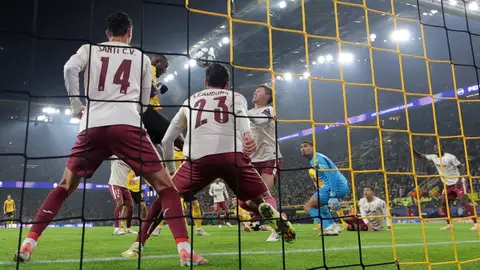 Un Villarreal con dudas busca un complicado golpe de mano en Dortmund Un Villarreal con dudas busca un complicado golpe de mano en Dortmund