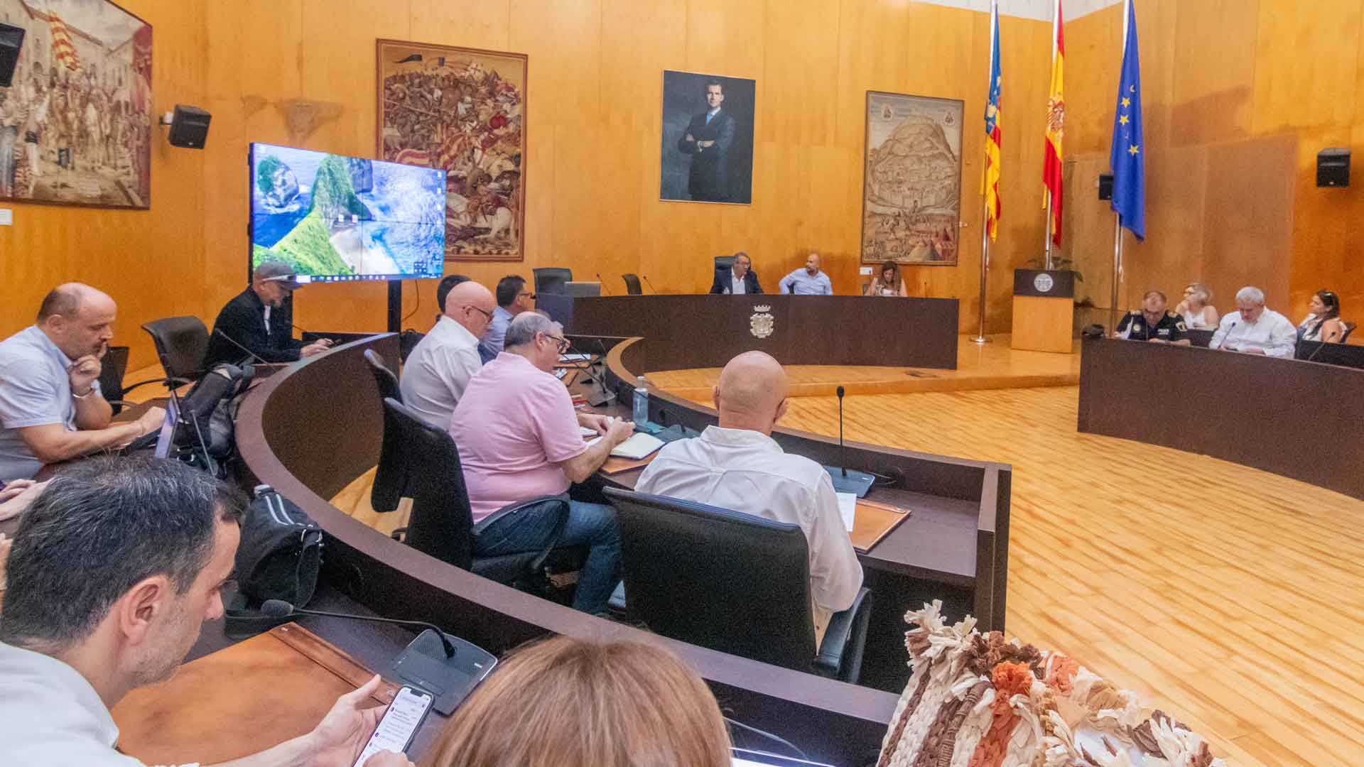 Benidorm invertirá algo más de tres millones en el Plan Asfalto 2026 antes de finalizar el año Benidorm invertirá algo más de tres millones en el Plan Asfalto 2026 antes de finalizar el año